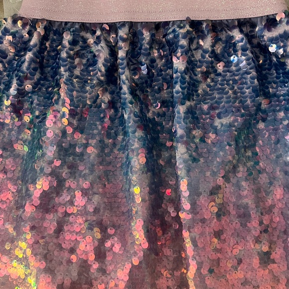 Sweater and a skirt for a little girl - Picture 5 of 9